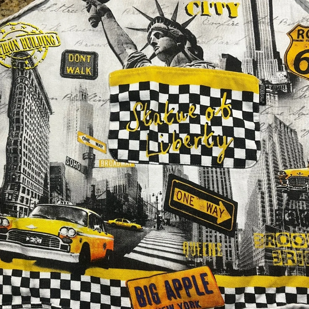 New York City Apron Yellow Taxi Statue of Liberty Big Apple‎ Souvenir